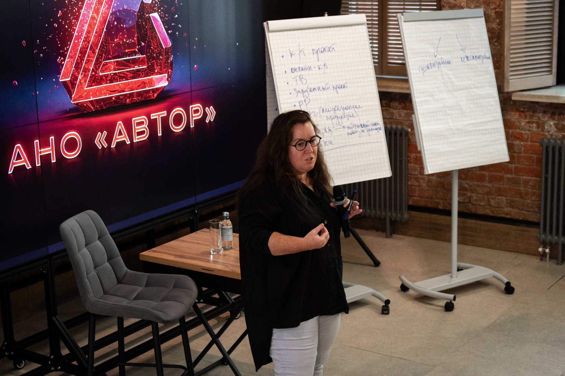 DSC03297-2-retouched.jpg DSC03297-2-retouched.jpg